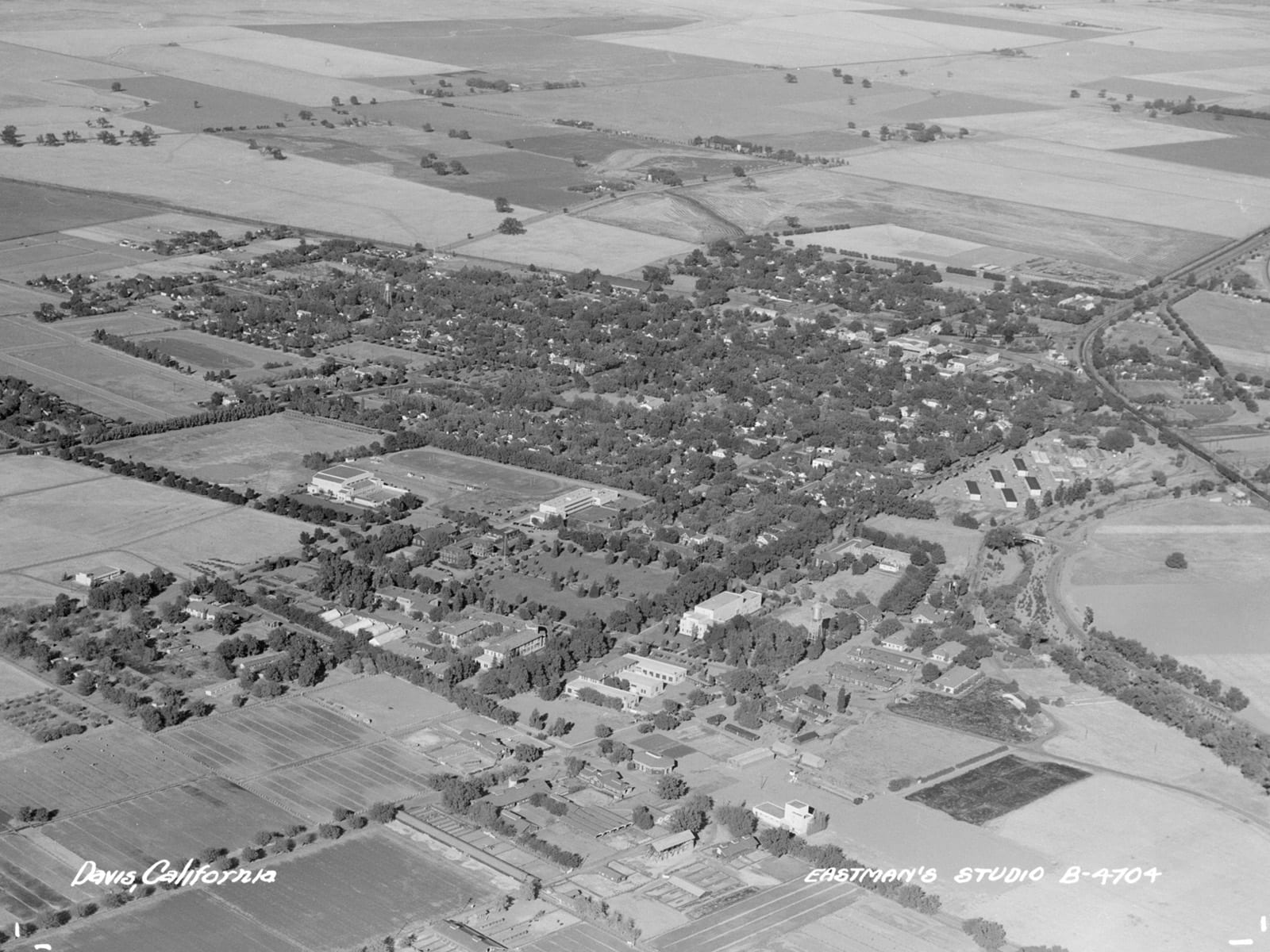 Aerial view of Davis, 1946